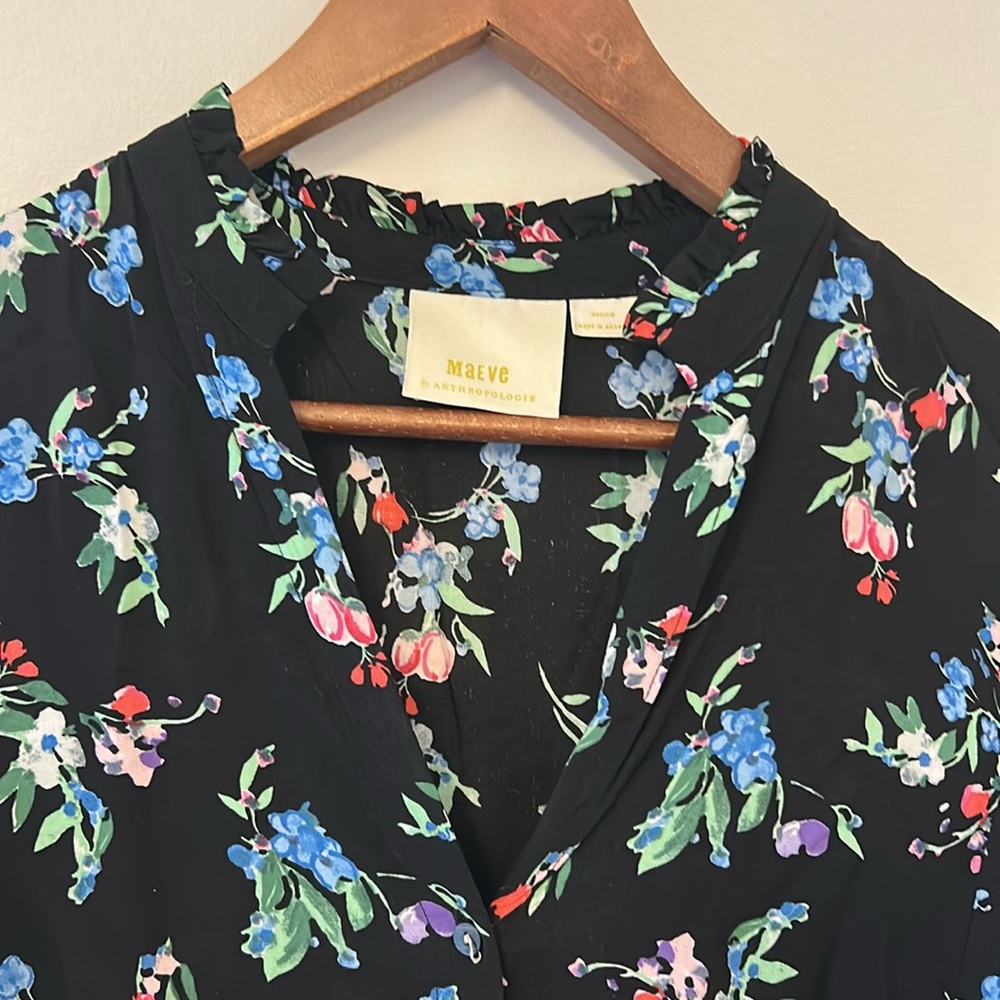 Anthropologie Maeve Aviero Flutter Sleeve Button Down in Floral - Picture 5 of 10